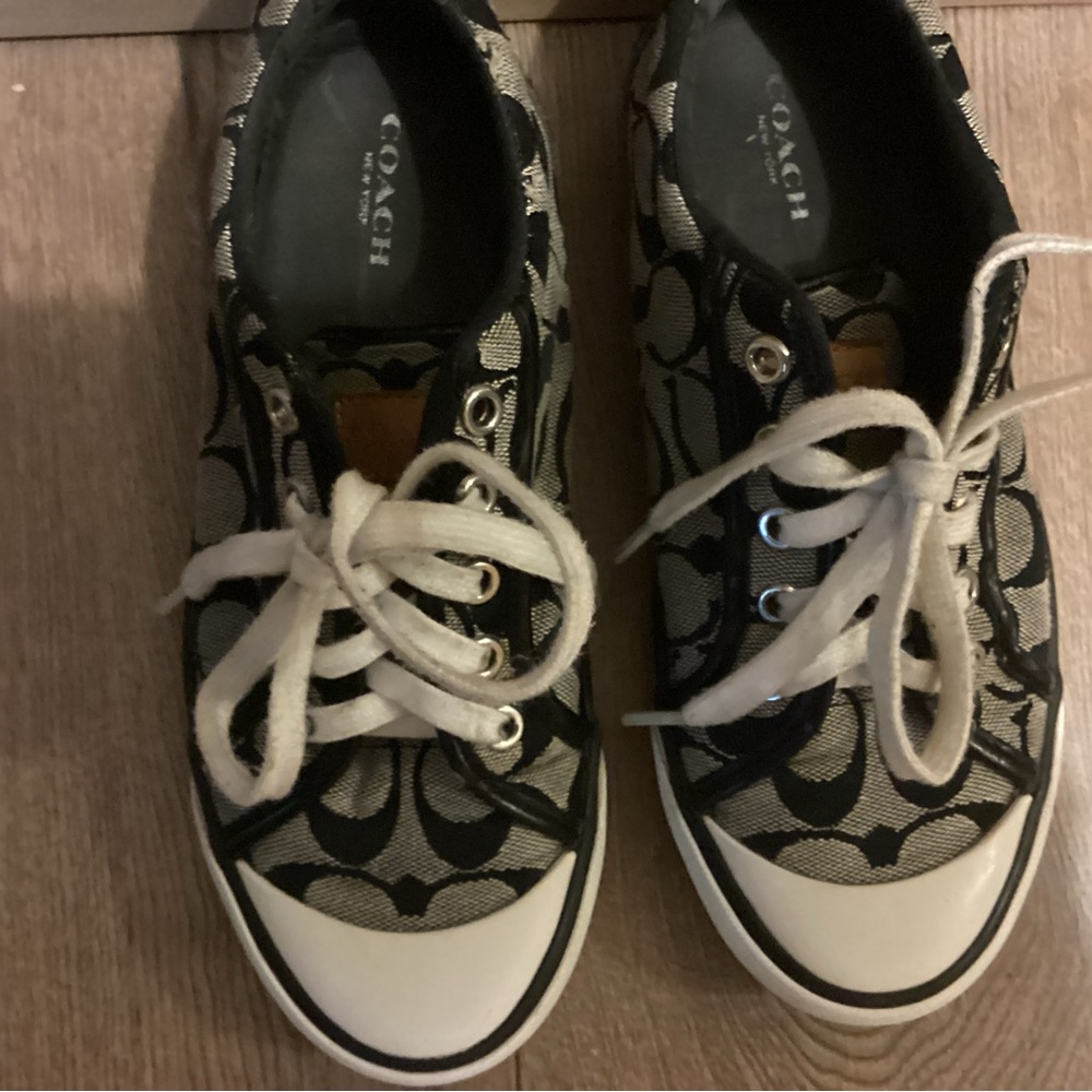 Coach Logo Sneakers Size 6.5 Per-Owned